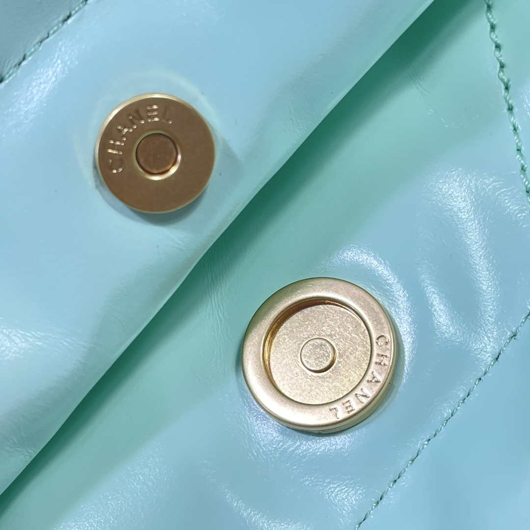 Chanel 22 Handbag Shiny Calfskin AS3261 Mint Green