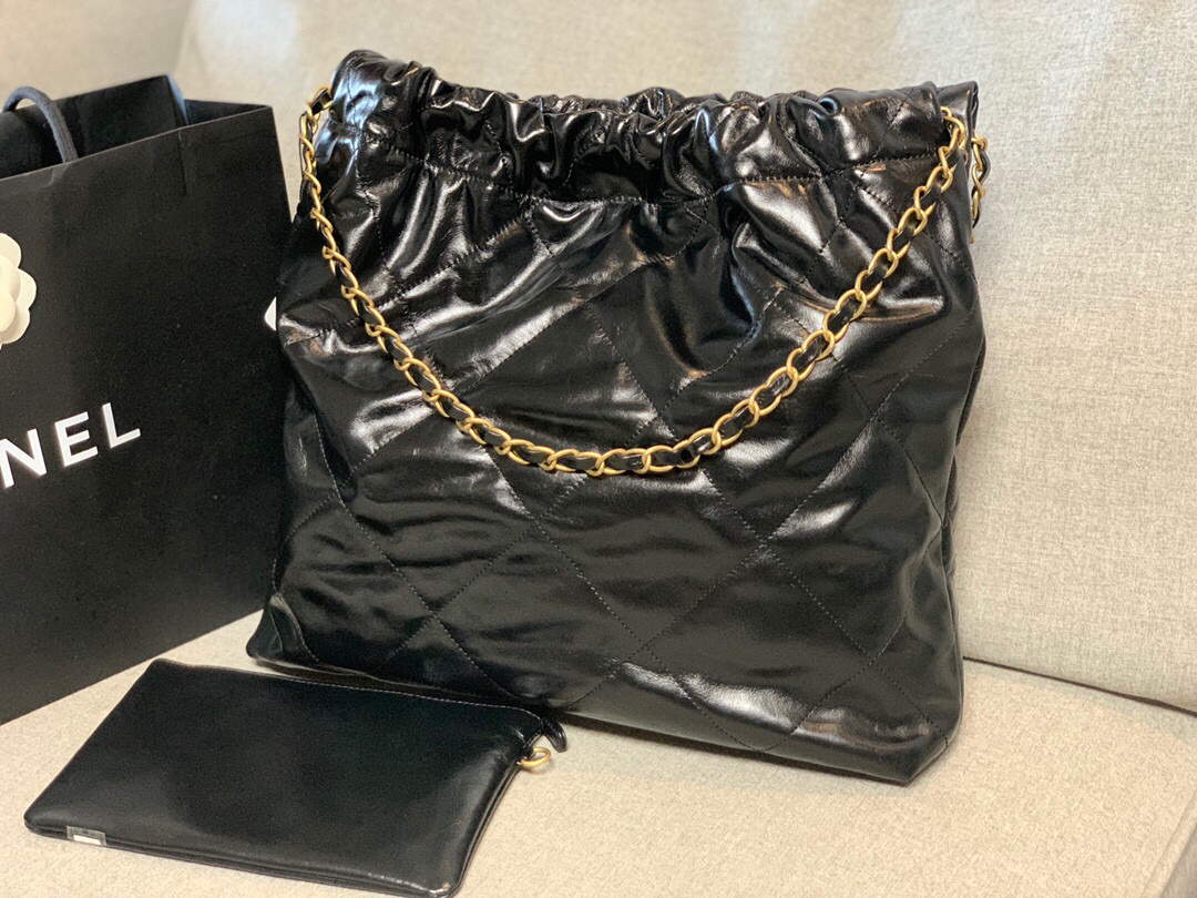Chanel 22 Handbag Shiny Calfskin Gold AS3261 Black