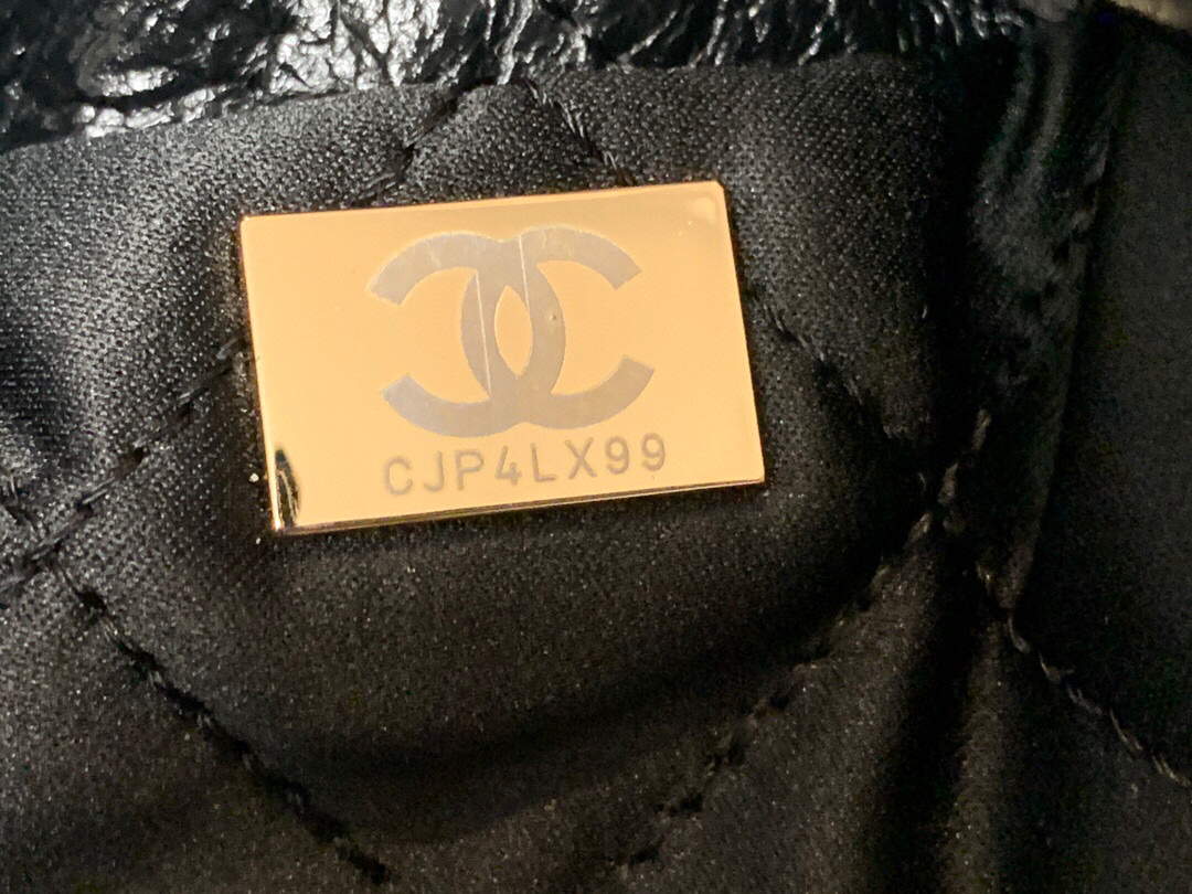 Chanel 22 Handbag Shiny Calfskin Gold AS3261 Black - Default Title - View 9