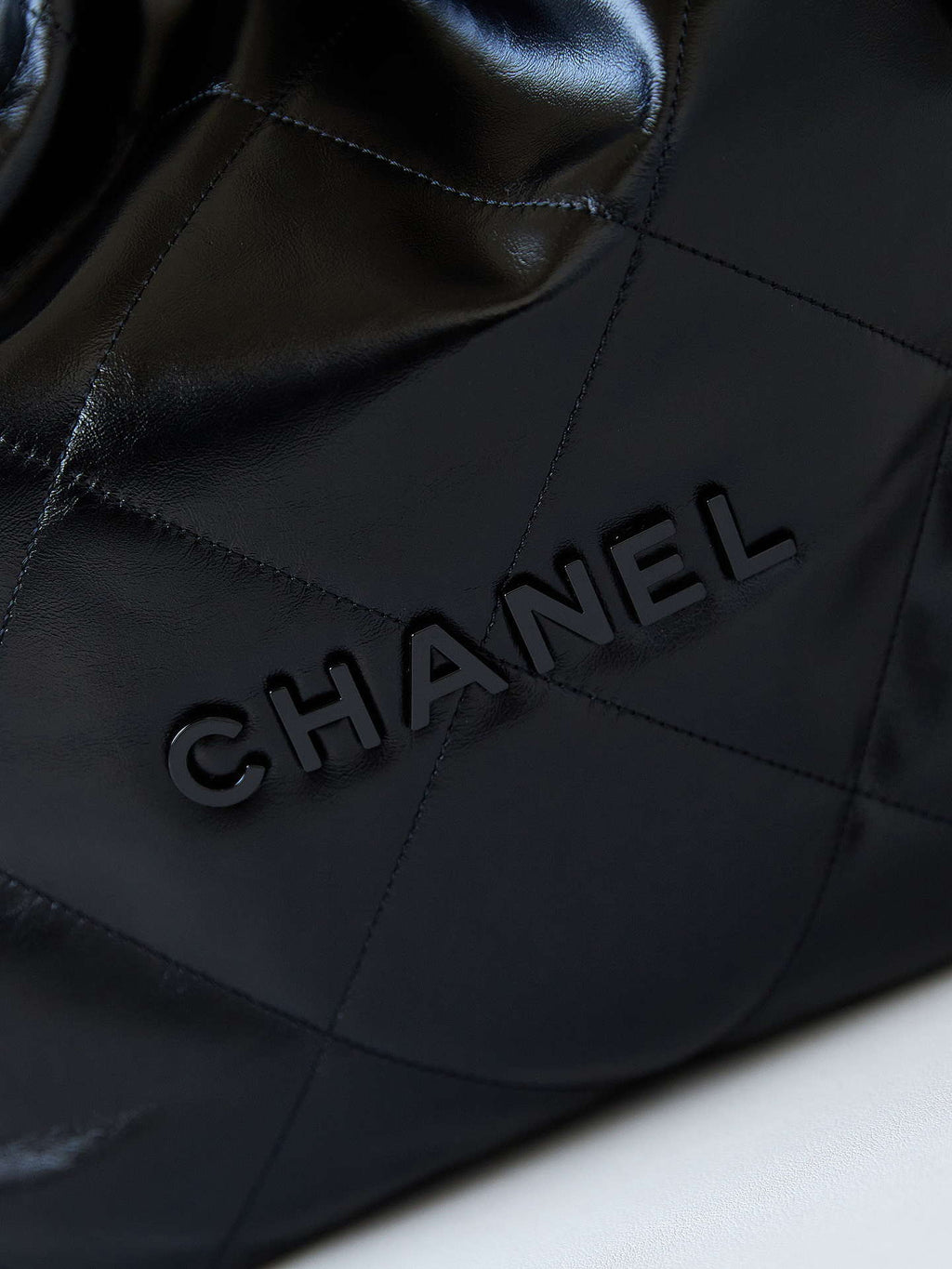 Chanel 22 Handbag Shiny Calfskin Gold AS3261 Black with Black Logo