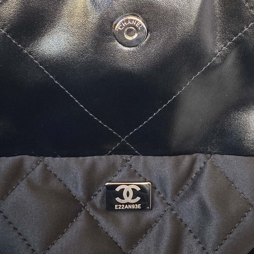 Chanel 22 Handbag Shiny Calfskin Gold AS3261 Black with Silver Logo - Default Title - View 8