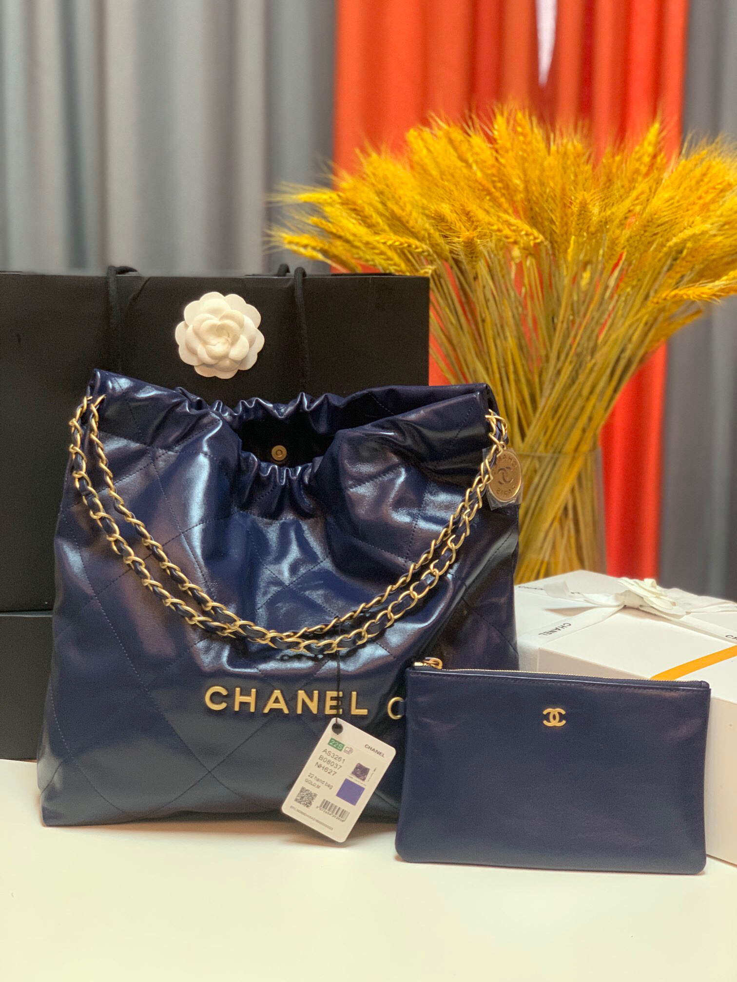 Chanel 22 Handbag Shiny Calfskin Gold AS3261 Navy Blue - Default Title - View 1