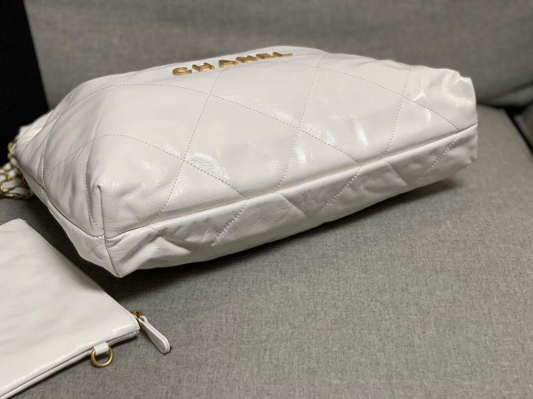 Chanel 22 Handbag Shiny Calfskin Gold AS3261 White