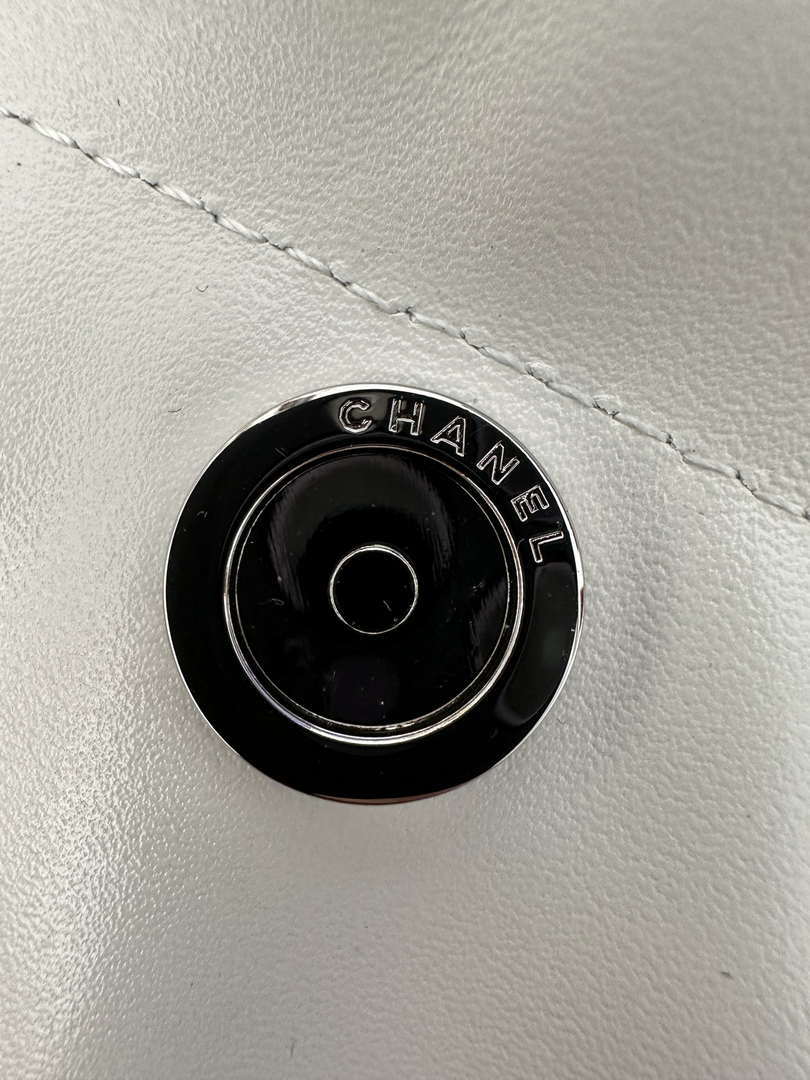 Chanel 22 Handbag Shiny White Calfskin AS3261 with Symphony Hardware