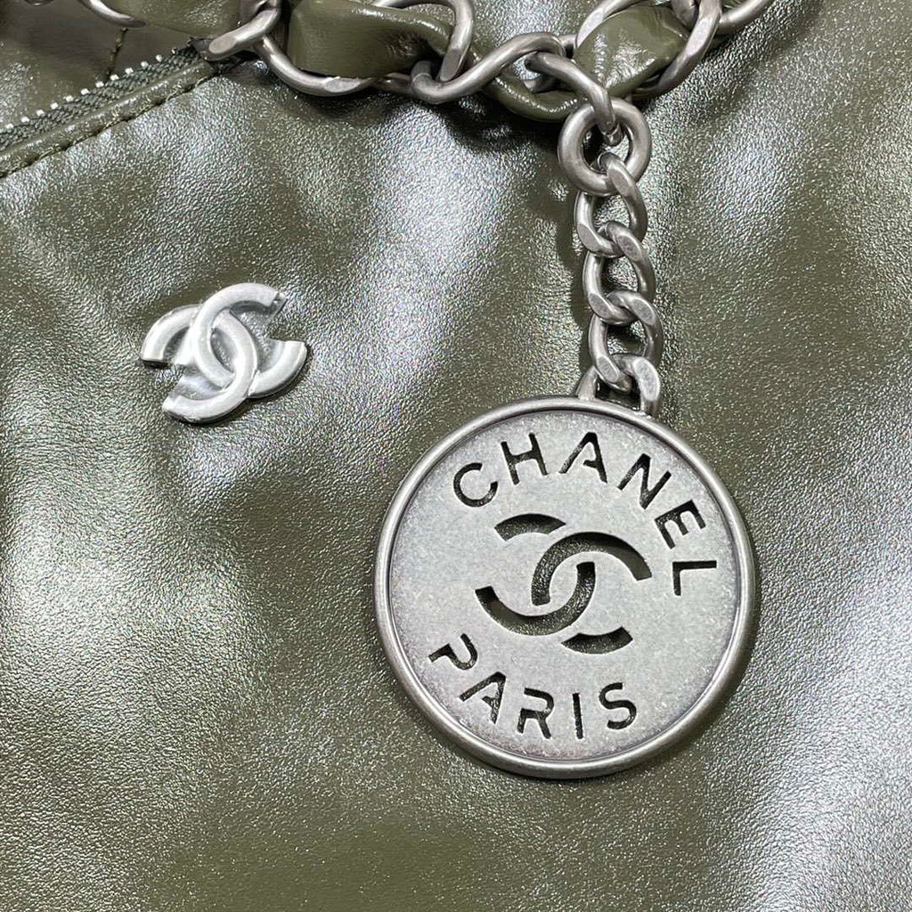 Chanel 22 Large Handbag Shiny Calfskin AS3262 Dark Green