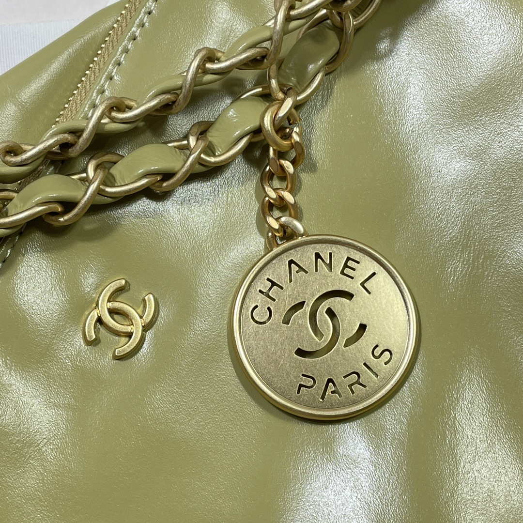 Chanel 22 Large Handbag Shiny Calfskin AS3262 Light Green