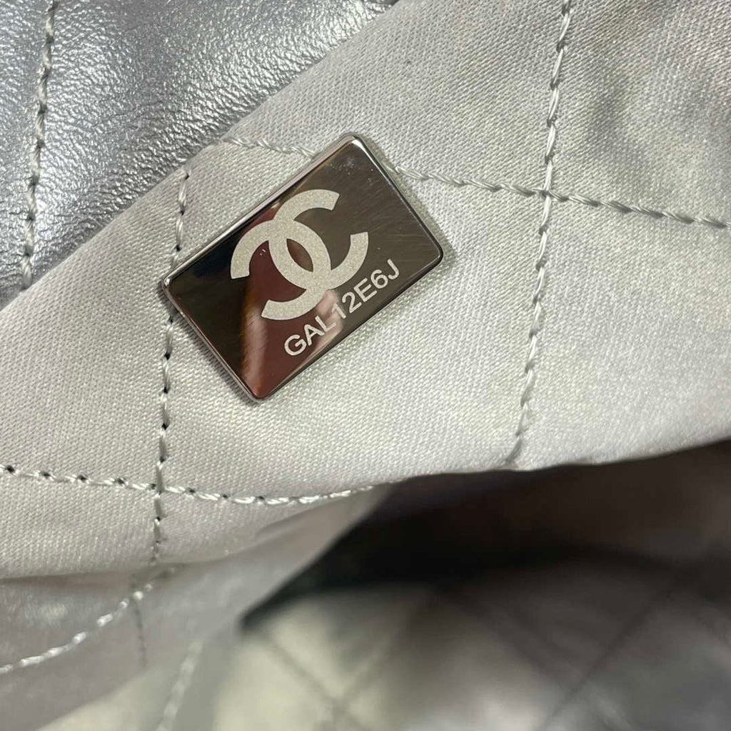 Chanel 22 Large Handbag Shiny Calfskin AS3262 Silver