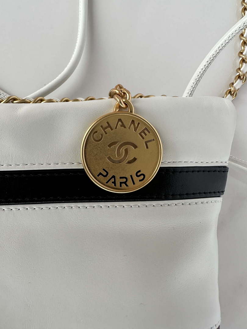 Chanel 22 Mini Handbag AS3980 Shiny Calfskin & Gold-Tone Metal White & Black - Default Title - View 7