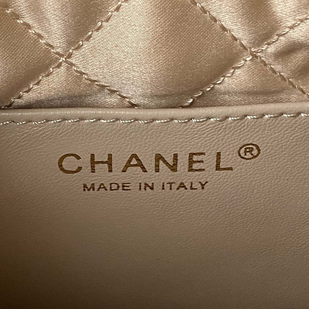Chanel 22 Mini Handbag AS3980 Shiny Calfskin & Gold-Tone Metal White - Default Title - View 8
