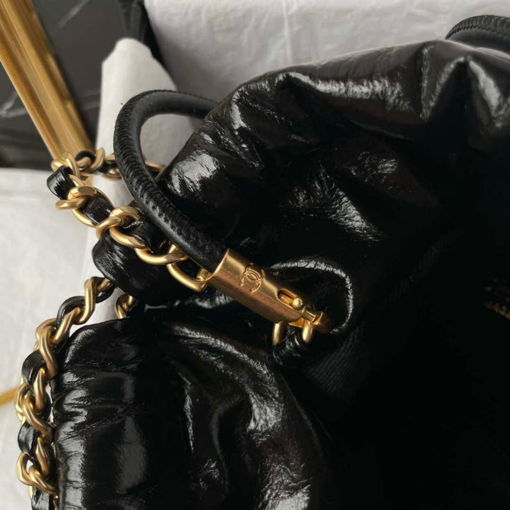 Chanel 22 Mini Handbag AS3980 Shiny Calfskin & Gold-Tone Metal with jewelry