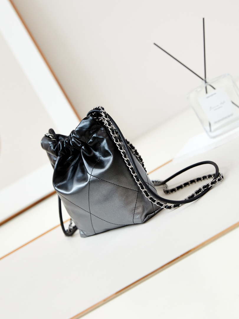 Chanel 22 Mini Handbag Patent Gradient Calfskin Lacquered Metal AS3980 Black - Default Title - View 4