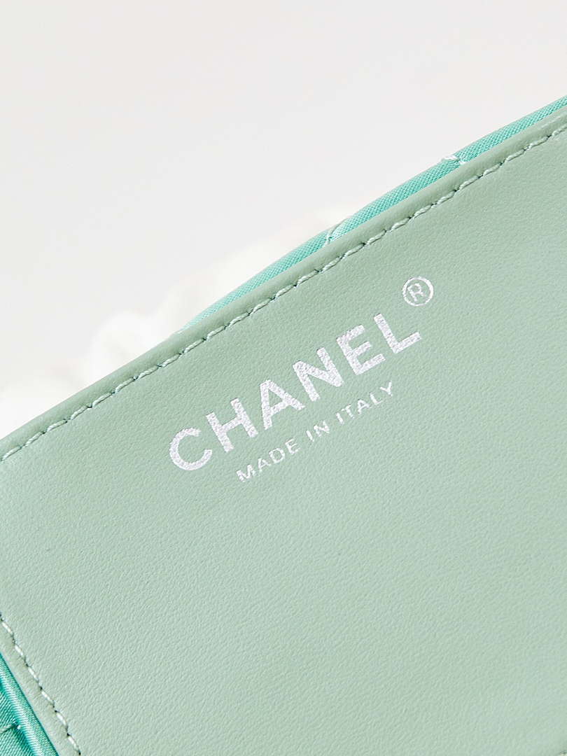Chanel 22 Mini Handbag Patent Gradient Calfskin Lacquered Metal AS3980 White & Light Green
