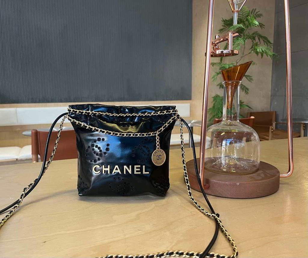 Chanel 22 Mini Handbag  Shiny Calfskin & Gold-Tone Metal AS3980 Black