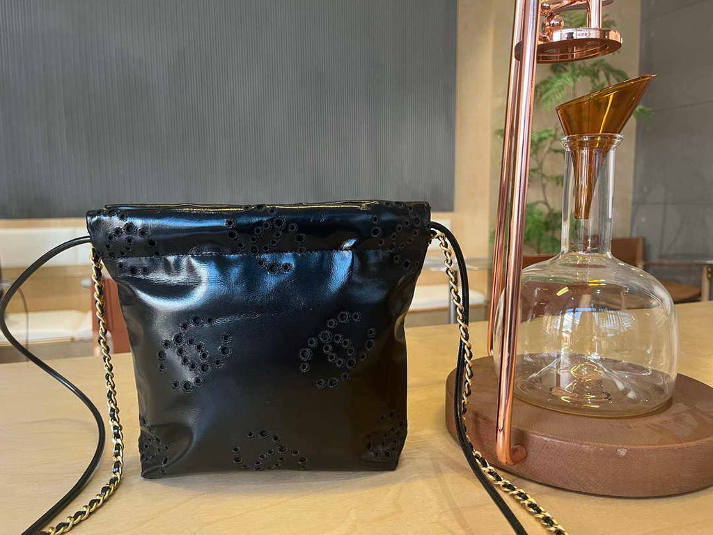 Chanel 22 Mini Handbag  Shiny Calfskin & Gold-Tone Metal AS3980 Black