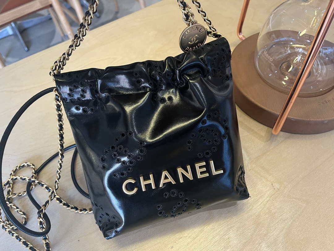 Chanel 22 Mini Handbag  Shiny Calfskin & Gold-Tone Metal AS3980 Black