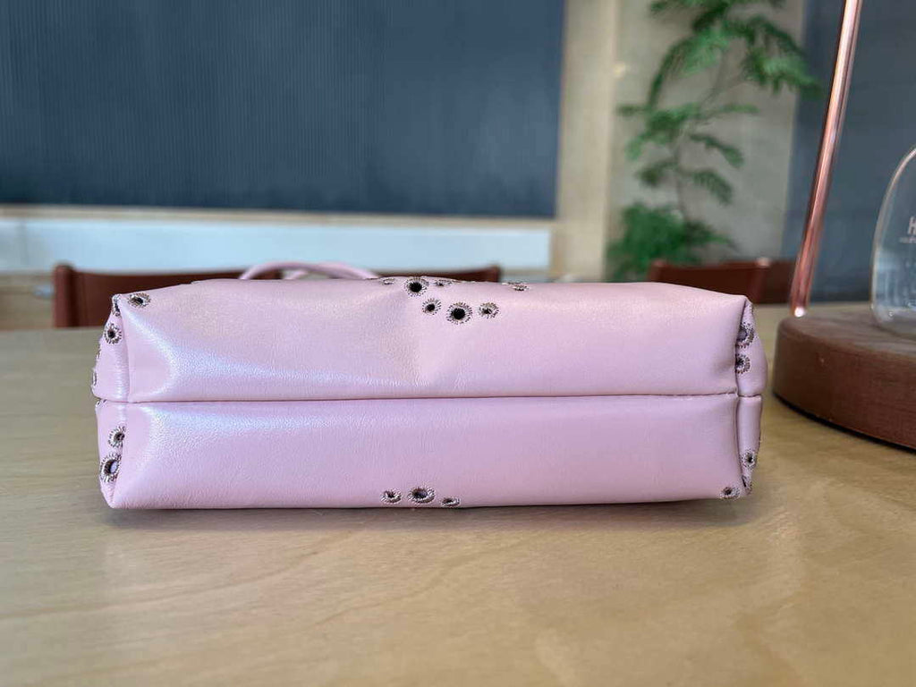 Chanel 22 Mini Handbag  Shiny Calfskin & Gold-Tone Metal AS3980 Pink