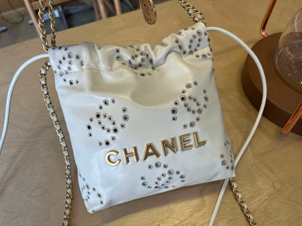 Chanel 22 Mini Handbag  Shiny Calfskin & Gold-Tone Metal AS3980 White