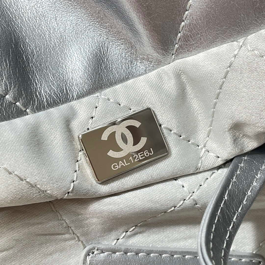Chanel 22 Small Handbag Shiny Calfskin AS3260 Silver