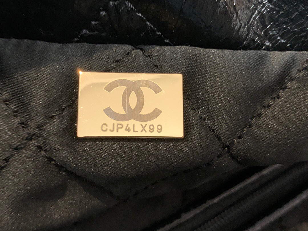 Chanel 22 Small Handbag Shiny Calfskin AS3260 Black Gold