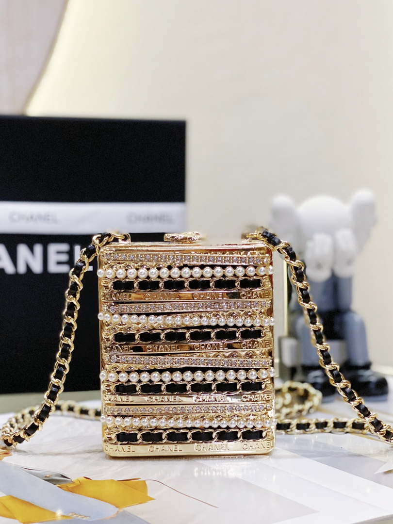 Chanel 22K Evening Bag With Pearls Black and Gold - Default Title - View 2