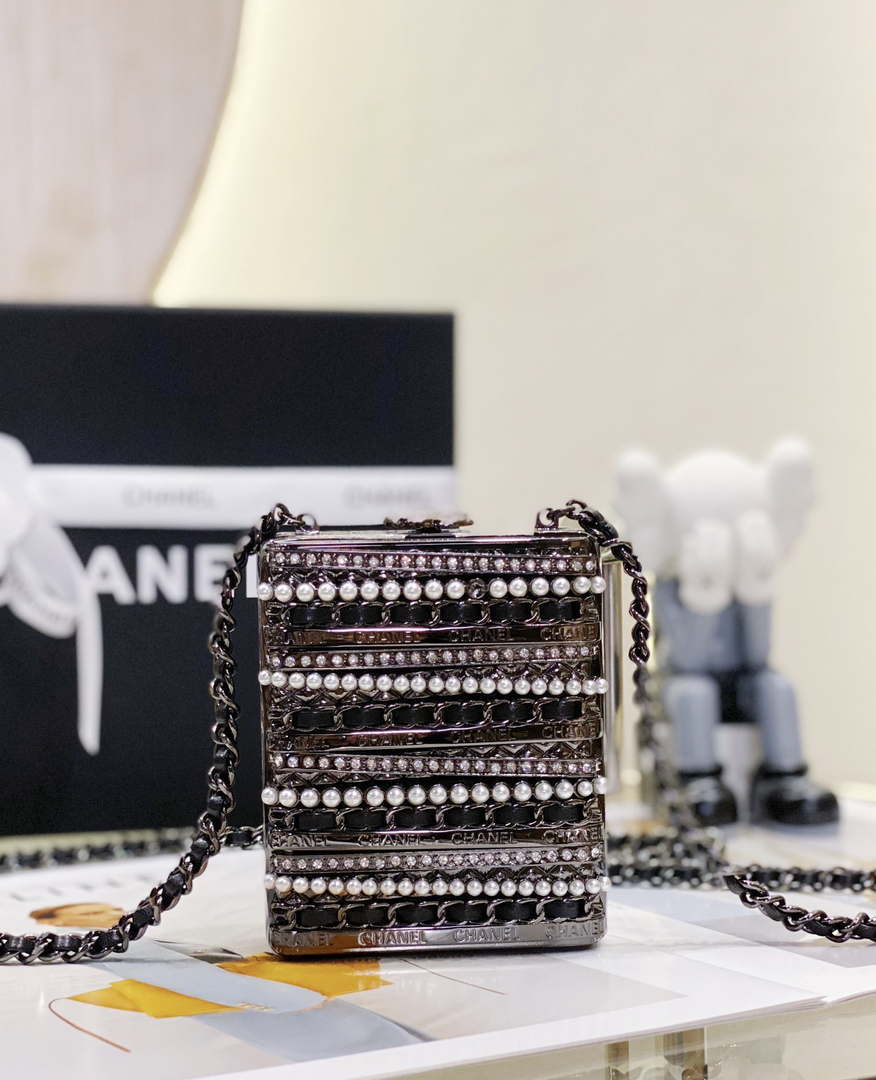 Chanel 22K Evening Bag With Pearls Black and Silver - Default Title - View 1