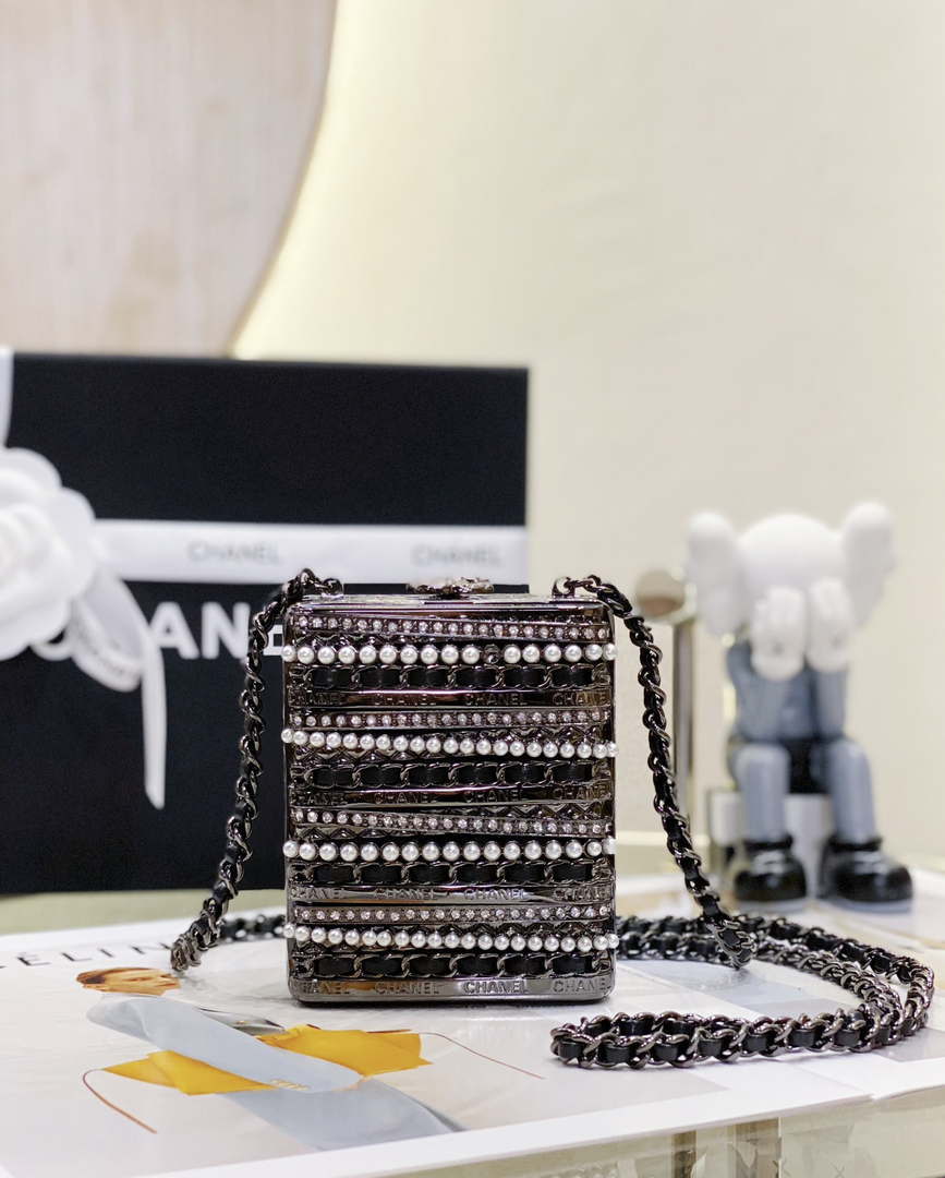 Chanel 22K Evening Bag With Pearls Black and Silver