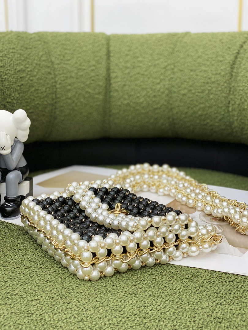 Chanel 22SS summer new collection artificial pearls and glazed pearl strings Black