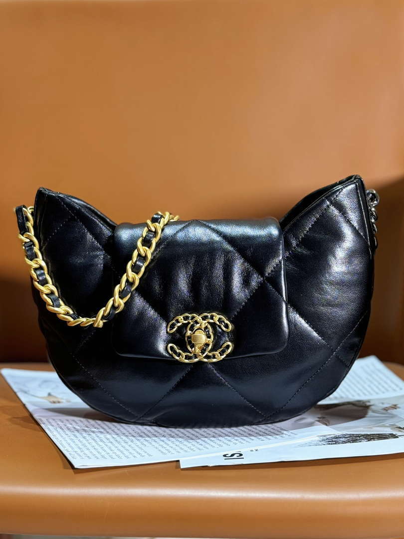 Chanel 24C AS4638 Hobo Bag Lambskin & Gold-Tone Metal Black - Default Title - View 1