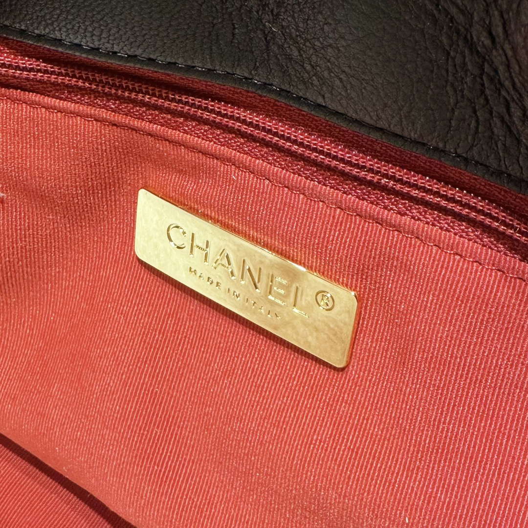 Chanel 24C AS4638 Hobo Bag Lambskin & Gold-Tone Metal Black - Default Title - View 8