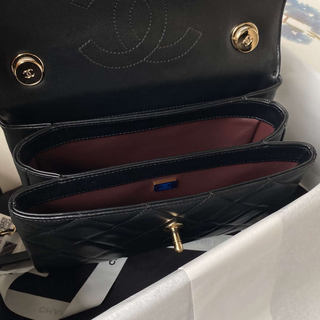 Chanel 24C Trendy CC Flap Bag With Top Handle Lambskin bag A92236 Black Gold