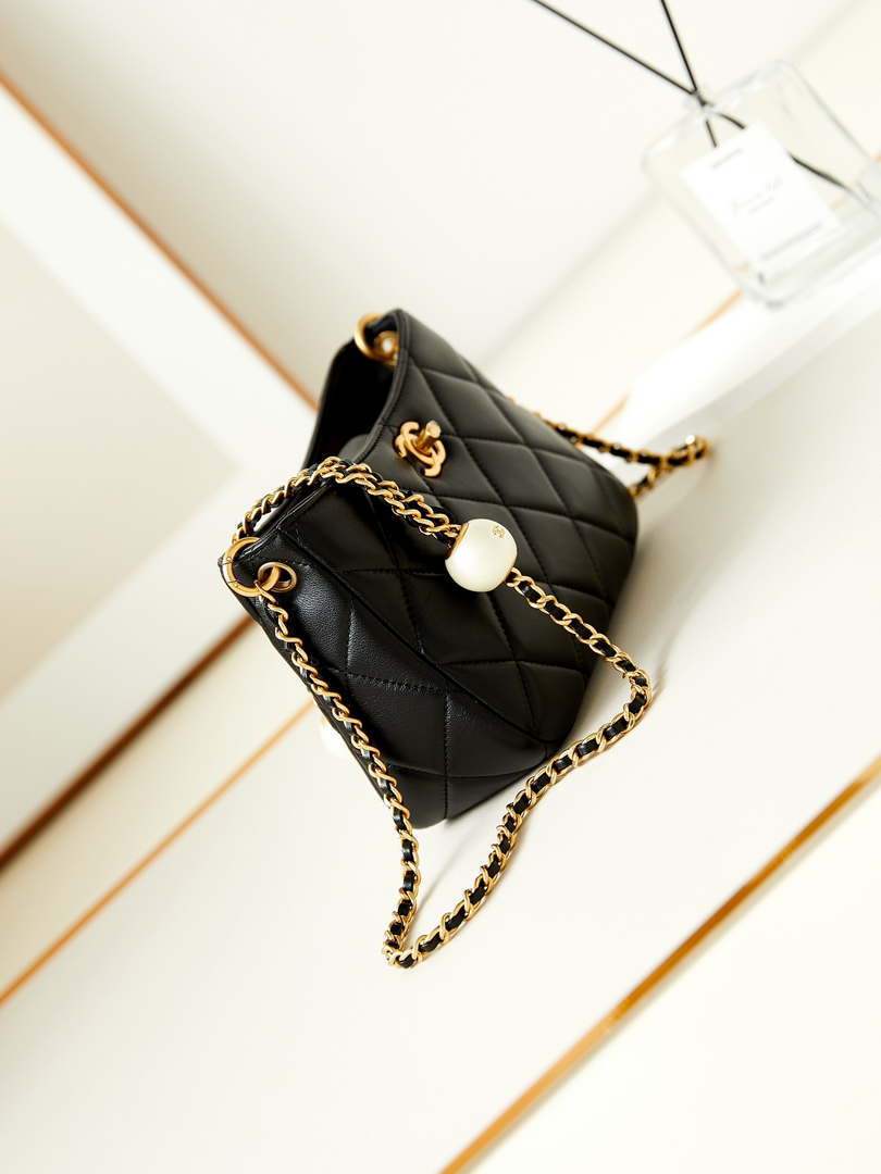 Chanel 24S AS4859 Hobo Bag Lambskin & Gold-Tone Metal Pearl Black