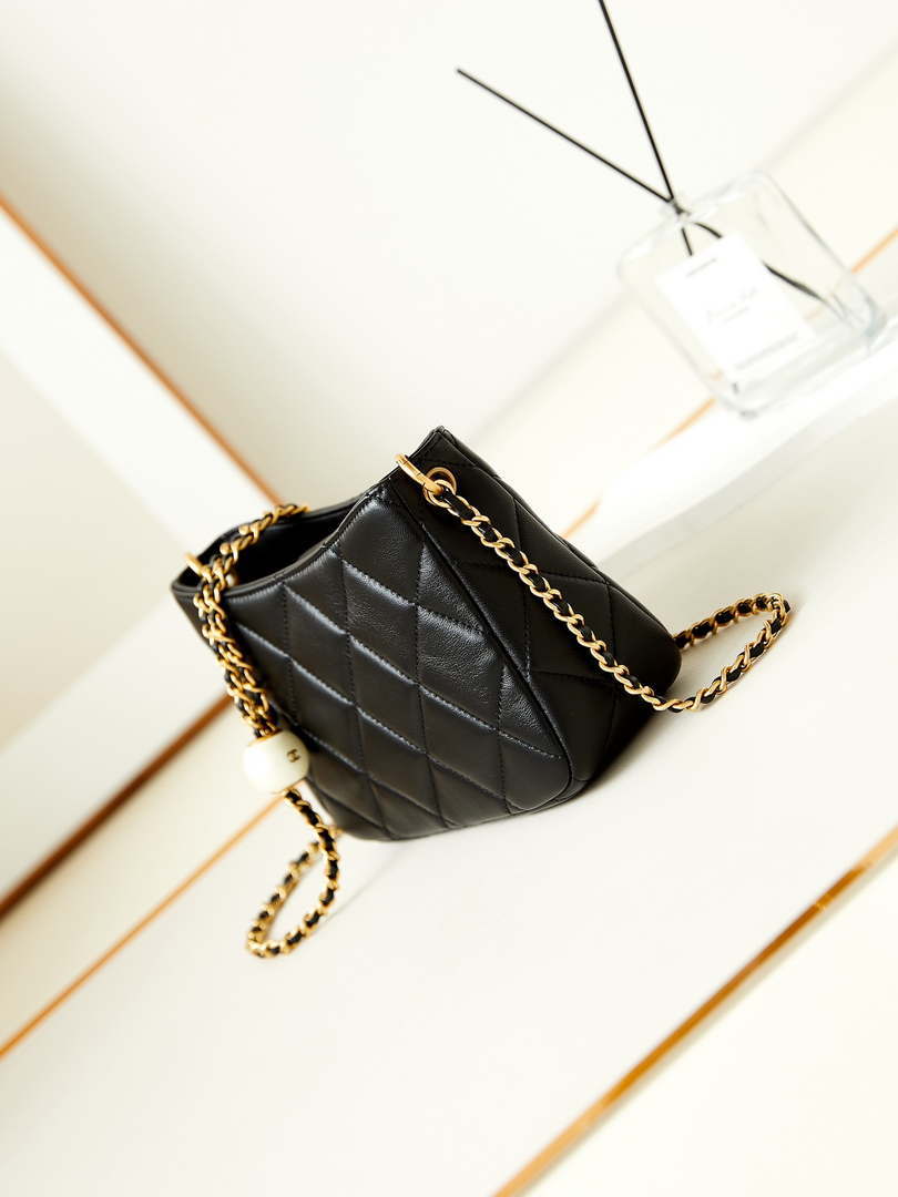 Chanel 24S AS4859 Hobo Bag Lambskin & Gold-Tone Metal Pearl Black