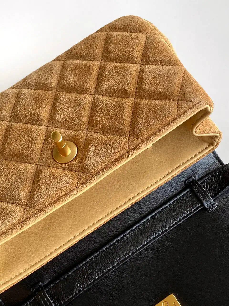 Chanel 25A AP4677 Flap bag Suede &Calfskin Gold-Tone Metal