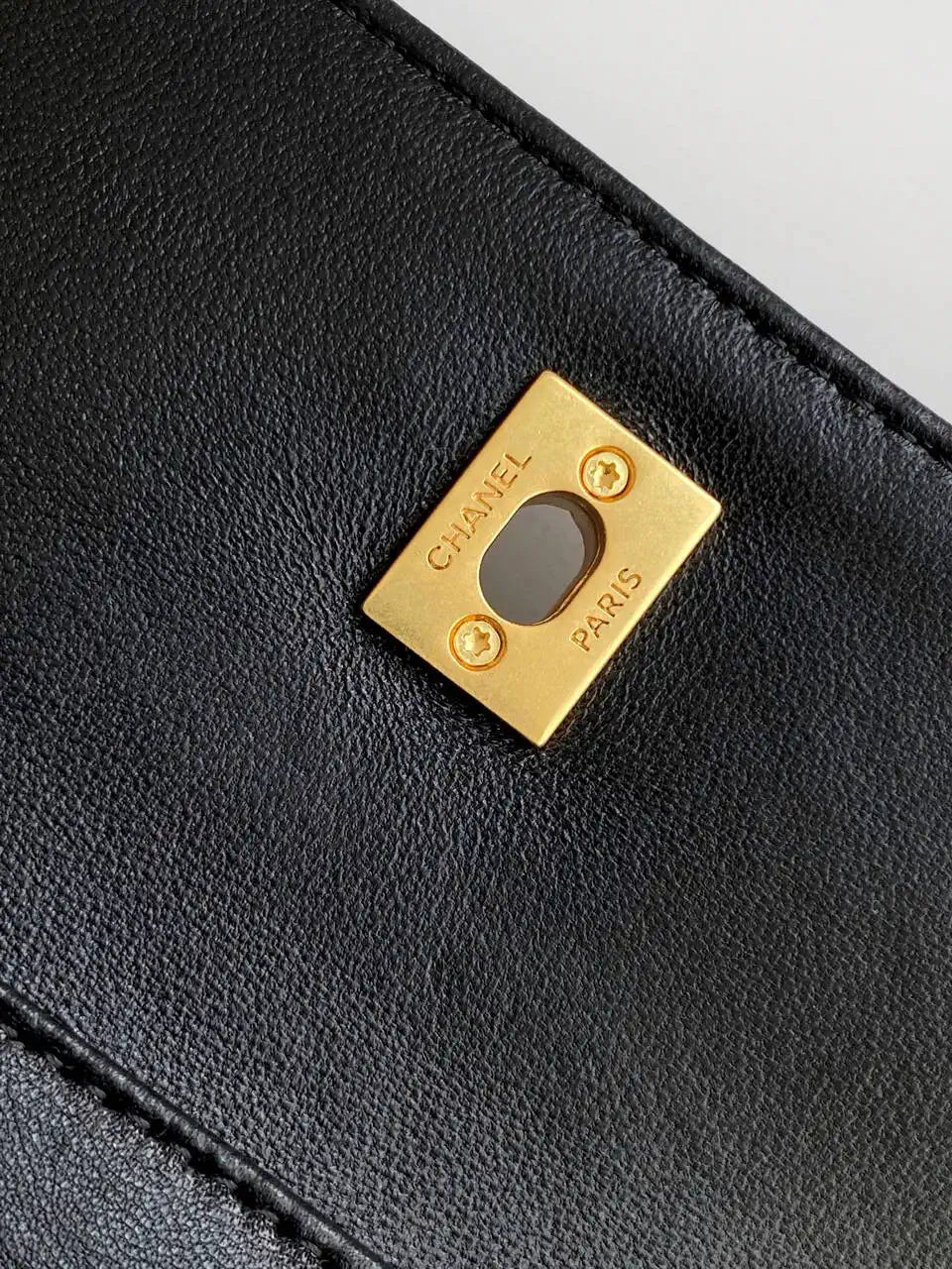 Chanel 25A AP4677 Flap bag Suede &Calfskin Gold-Tone Metal Black