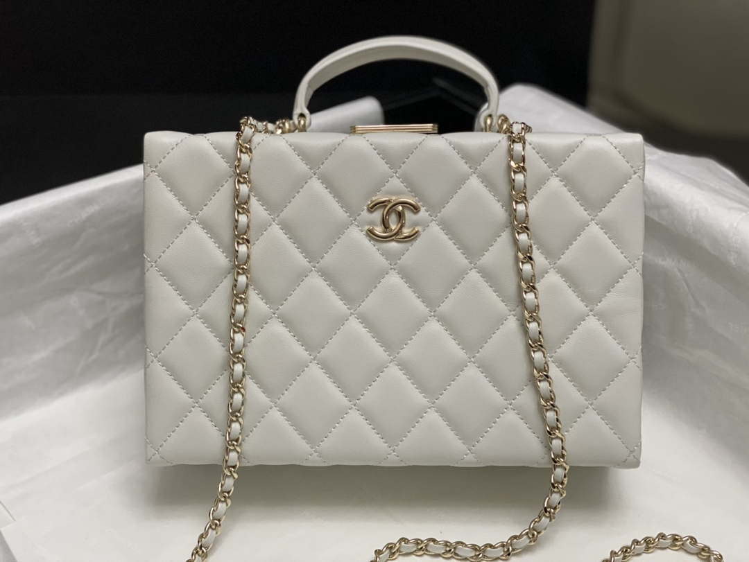 Chanel 25A AS5167 Small box bag Lambskin White