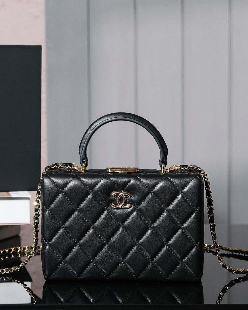 Chanel 25A AS5167 Autumn and Winter New Vanity Box Lambskin Bag Black