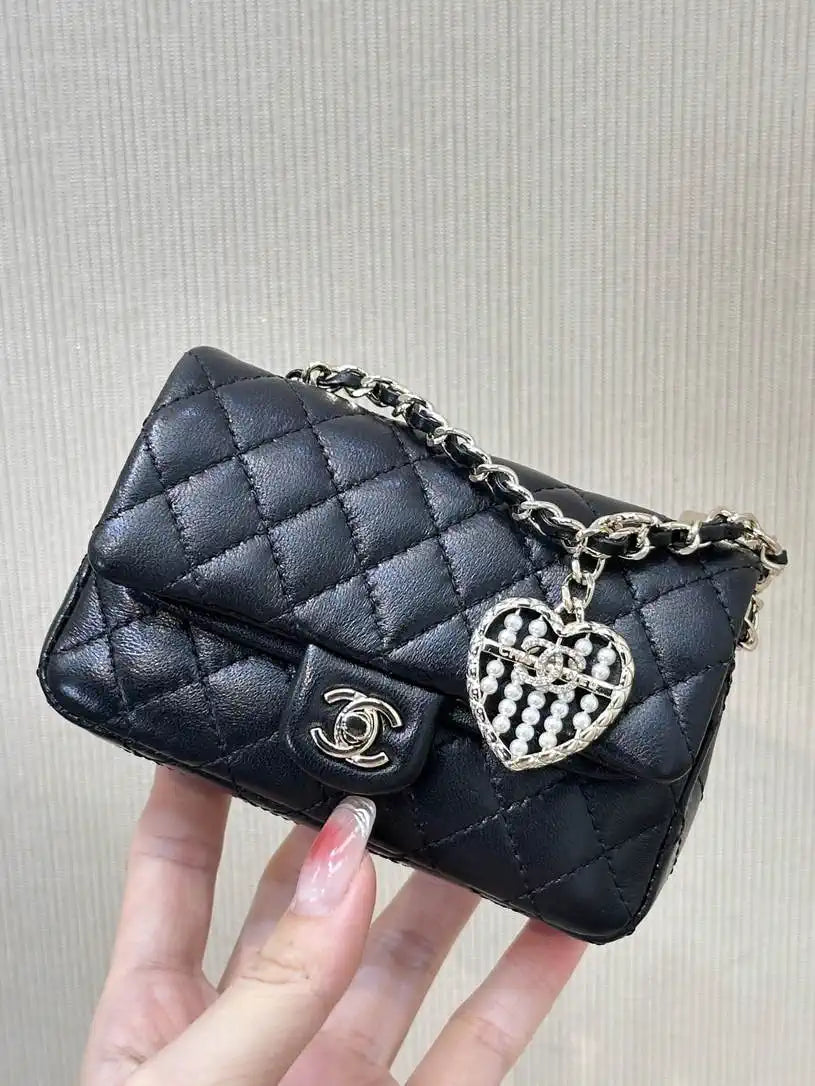 Chanel 25A Mini Flap Bag Lambskin AS4670 Black