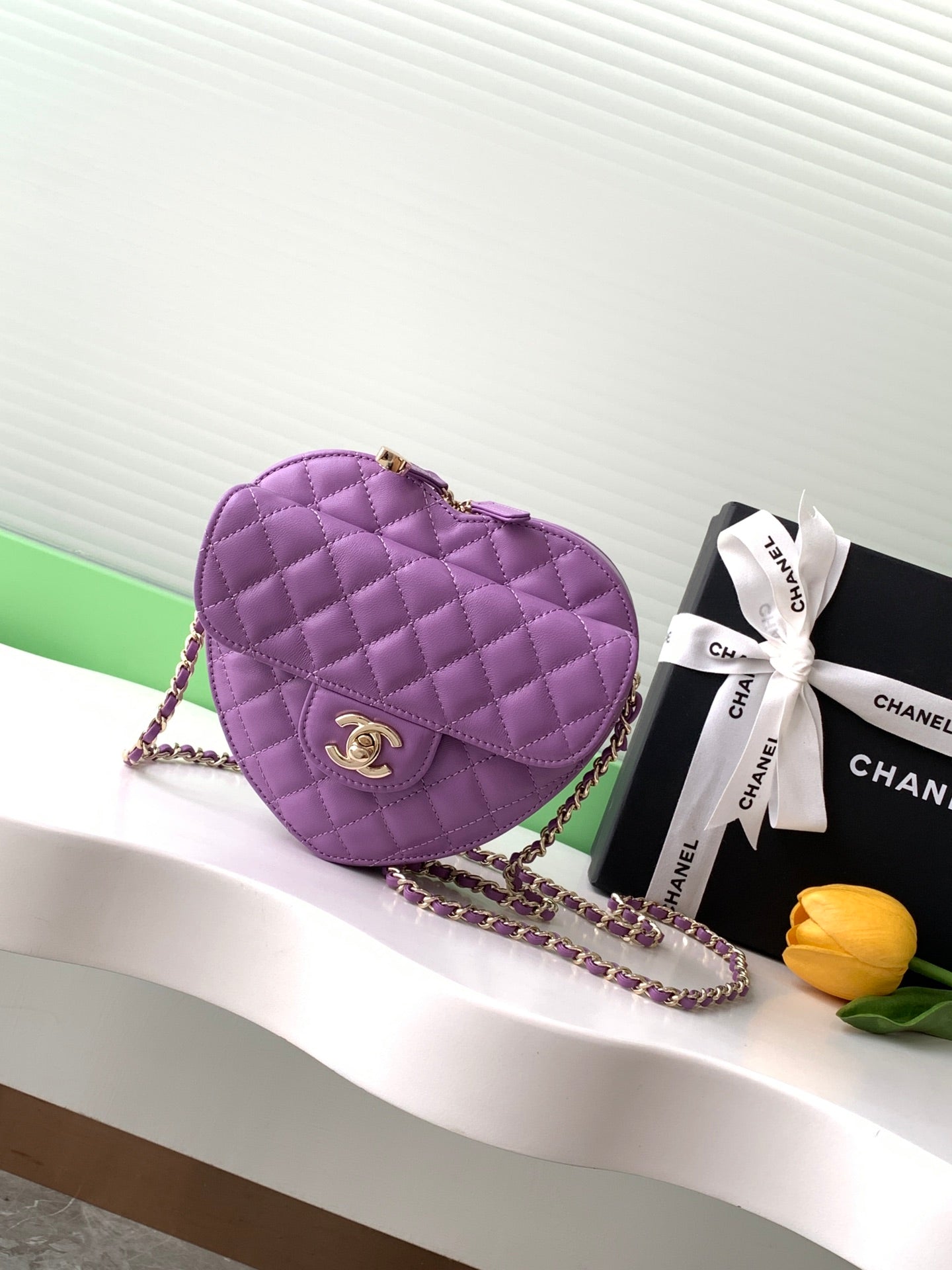 Chanel 25B Heart Clutch with Chain Lambskin Gold-Tone Metal AS3191