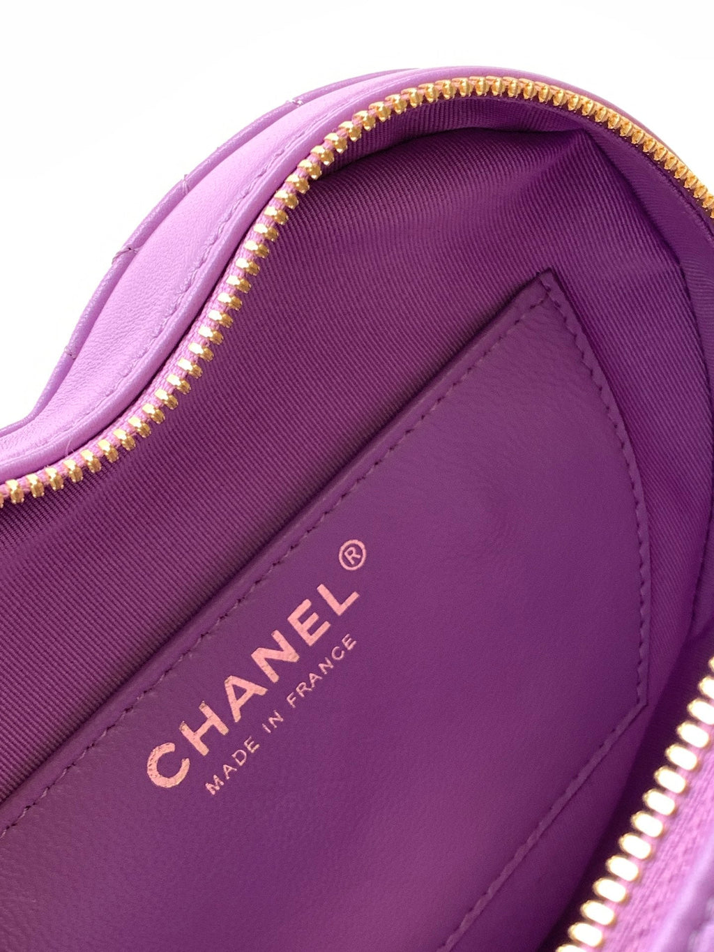 Chanel 25B Heart Clutch with Chain Lambskin Gold-Tone Metal AS3191