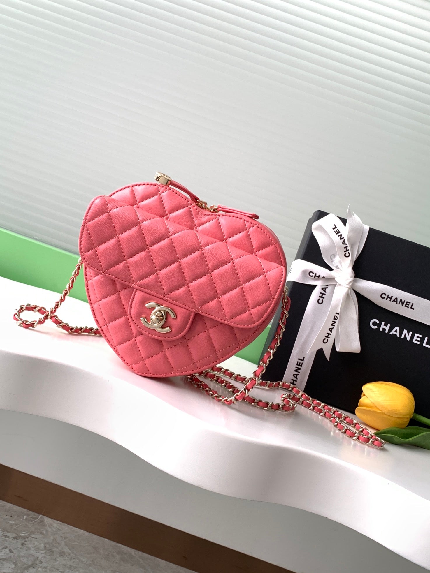 Chanel 25B Heart Clutch with Chain Lambskin Gold-Tone Metal AS3191