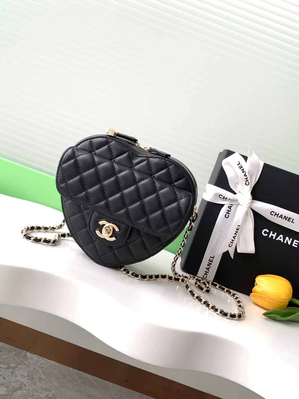 Chanel 25B Heart Clutch with Chain Lambskin Gold-Tone Metal AS3191
