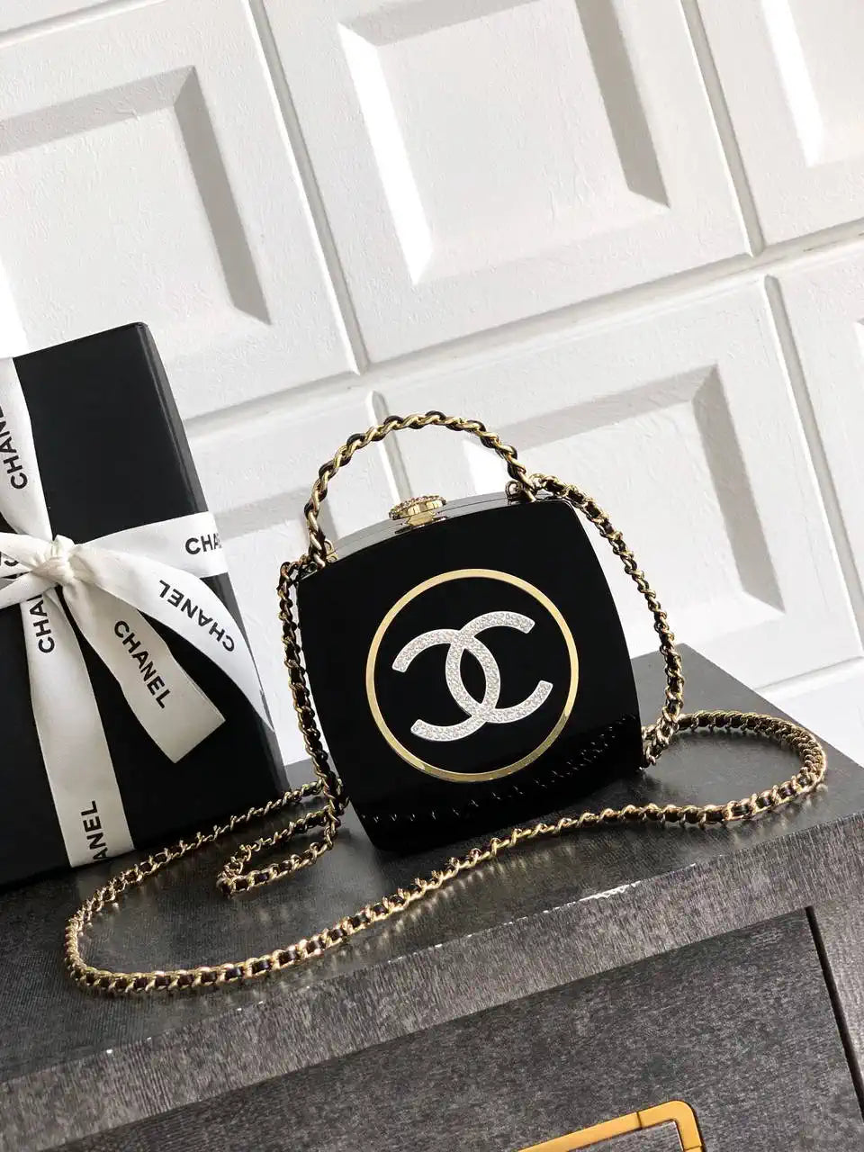 Chanel 25B Makeup Palette Minaudiere Plexi Strass & Gold-Tone Metal AS5652