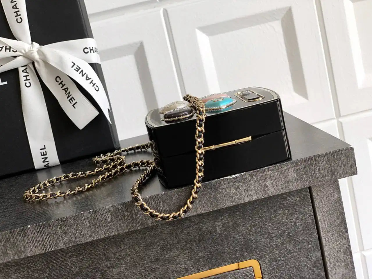 Chanel 25B Makeup Palette Minaudiere Plexi Strass & Gold-Tone Metal AS5652