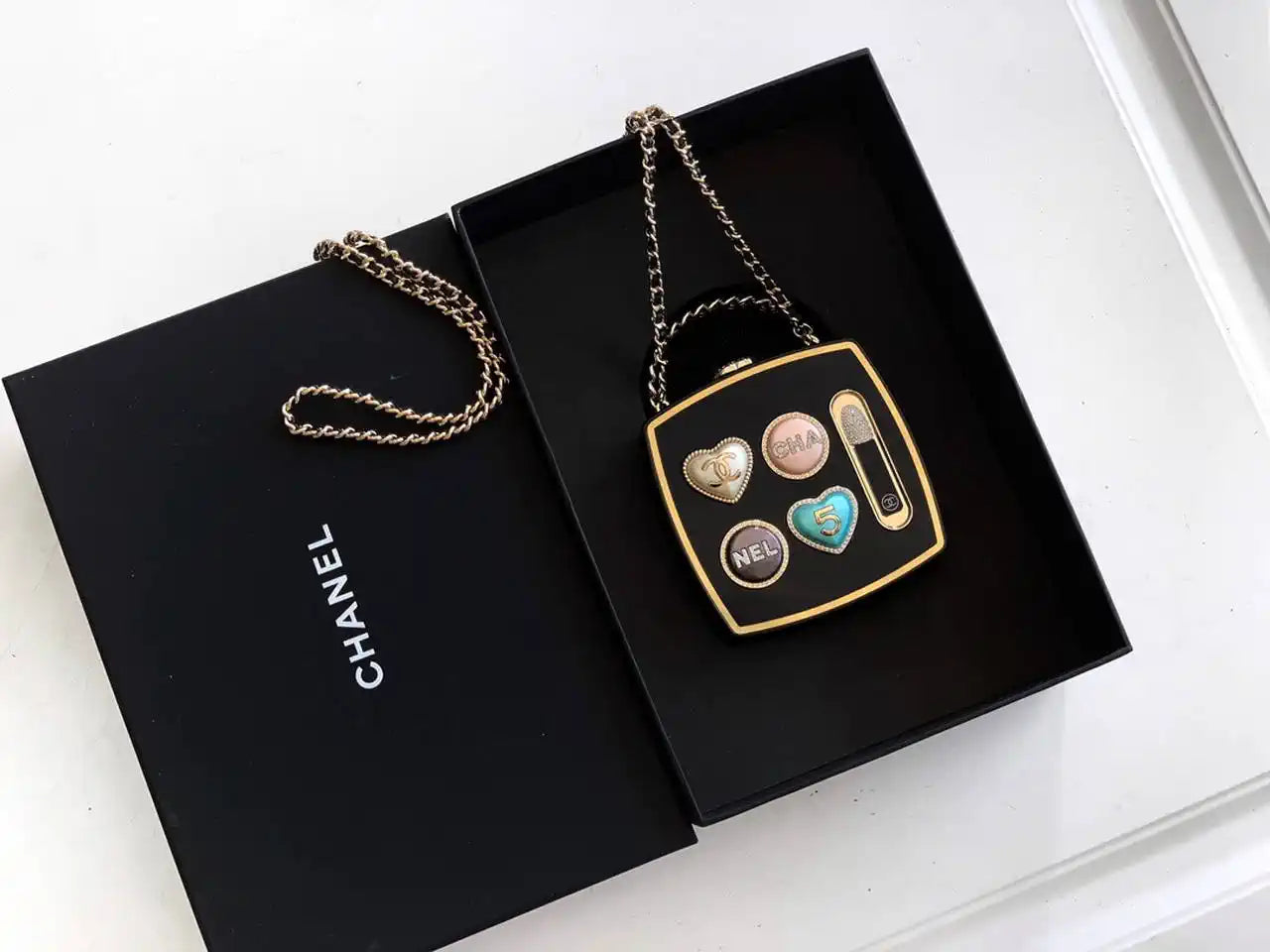 Chanel 25B Makeup Palette Minaudiere Plexi Strass & Gold-Tone Metal AS5652