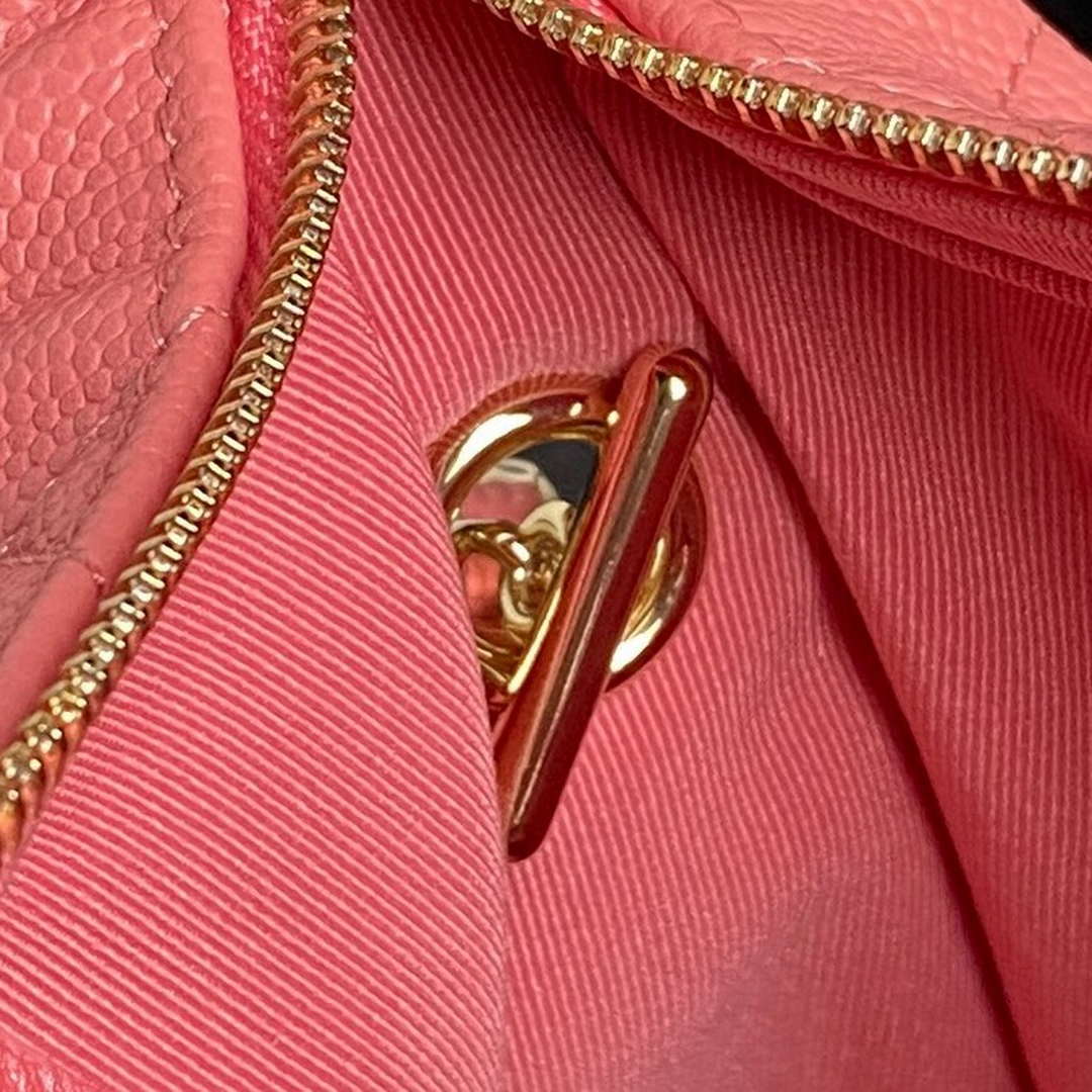 Chanel 25C AP4386 Hobo Grained Calfskin & Gold-Tone Metal Pink