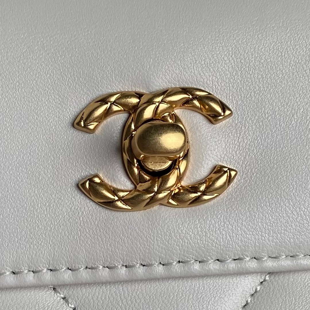 Chanel 25C AS5036 Small Tote Lambskin & Gold-Tone Metal White