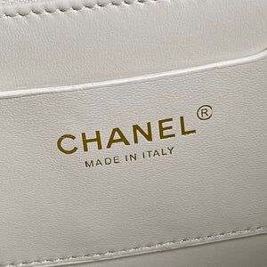 Chanel 25C AS5036 Small Tote Lambskin & Gold-Tone Metal White - Default Title - View 7