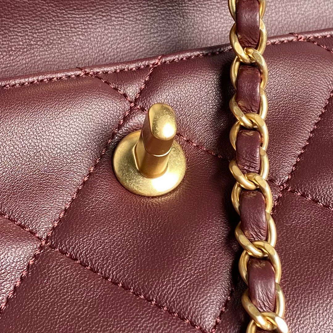 Chanel 25C AS5036 Small Tote Lambskin & Gold-Tone Metal Wine Red