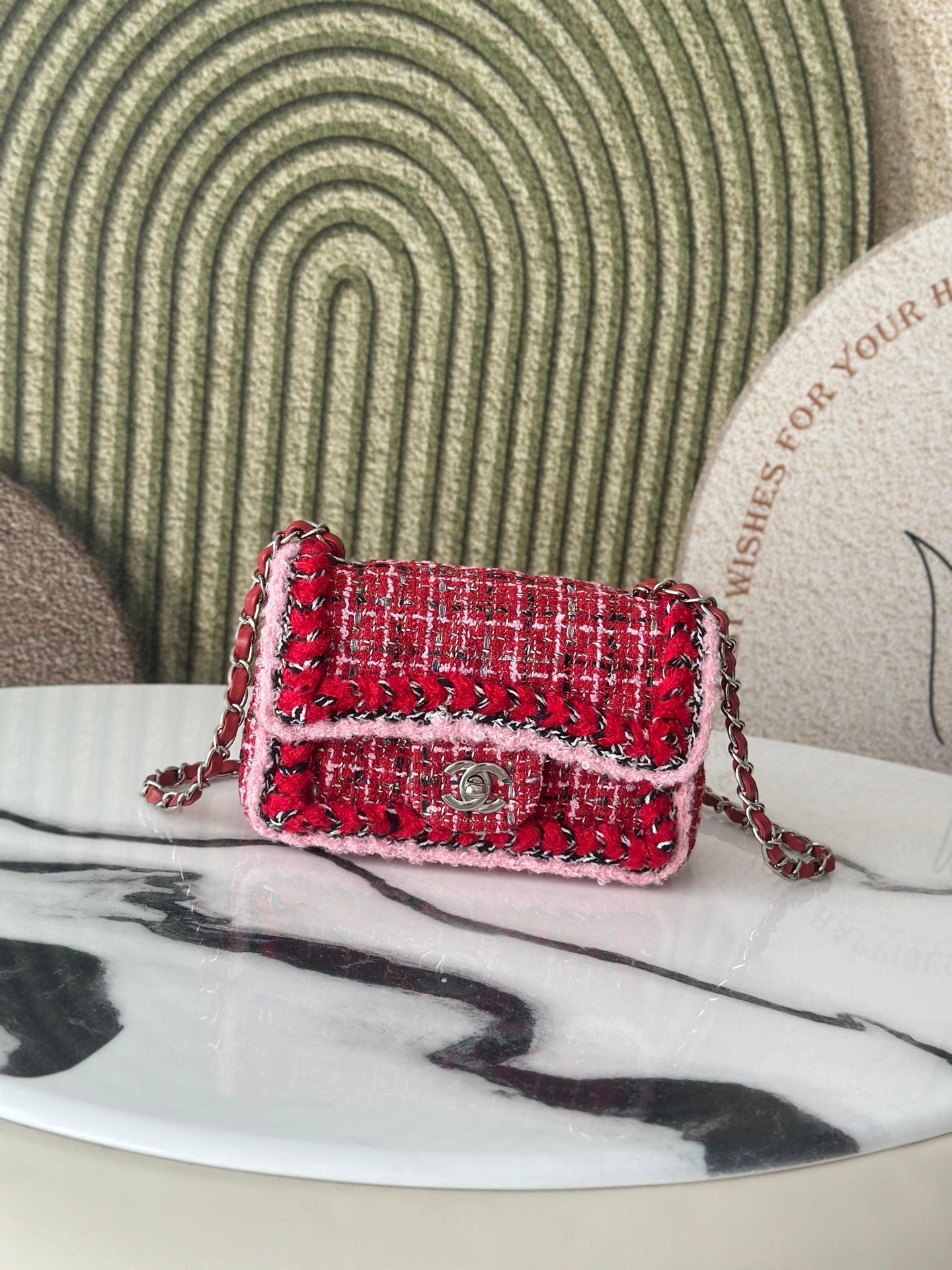 Chanel 25C Mini Flap bag Tweed and gold metallic A69900 Red