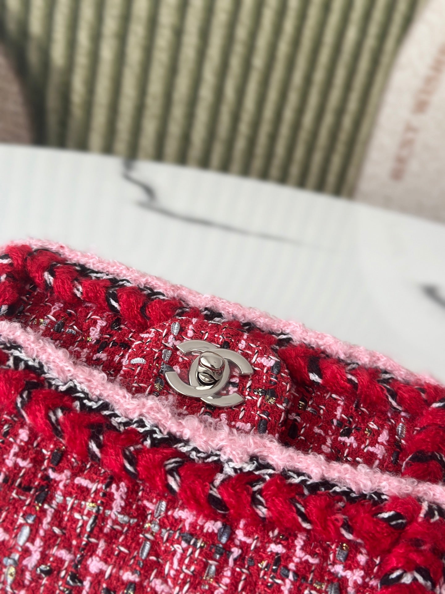 Chanel 25C Mini Flap bag Tweed and gold metallic A69900 Red